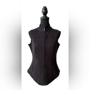 Aventura: Black Diamond Quilted Sleeveless Zip Up Vest